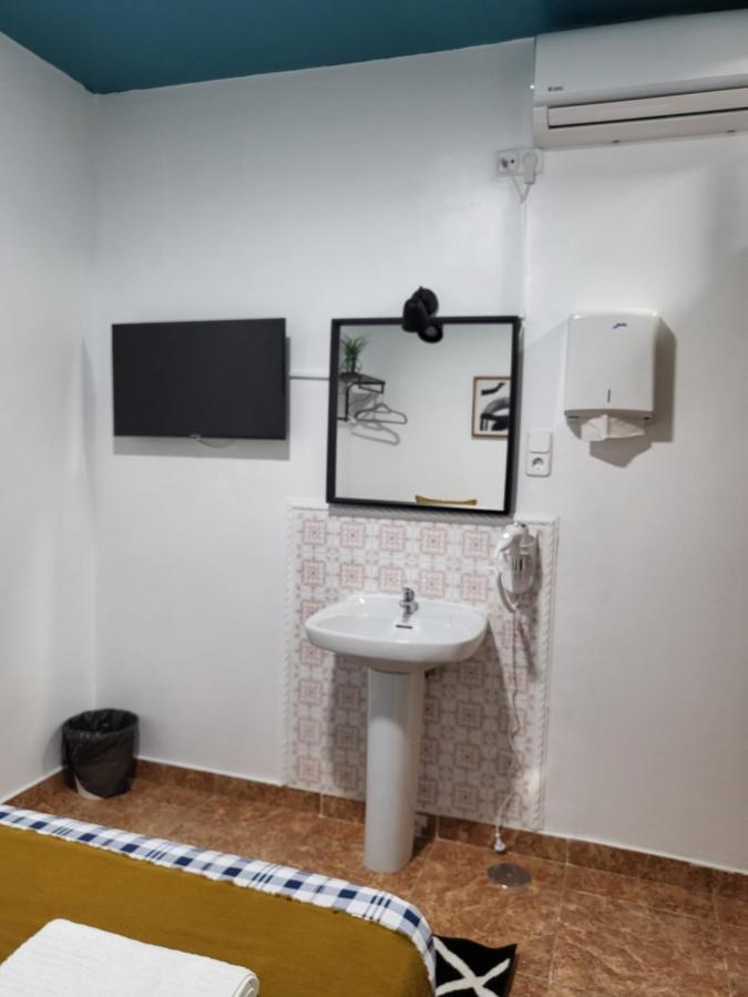 M-A Catrachos Rooms Madrid Esterno foto