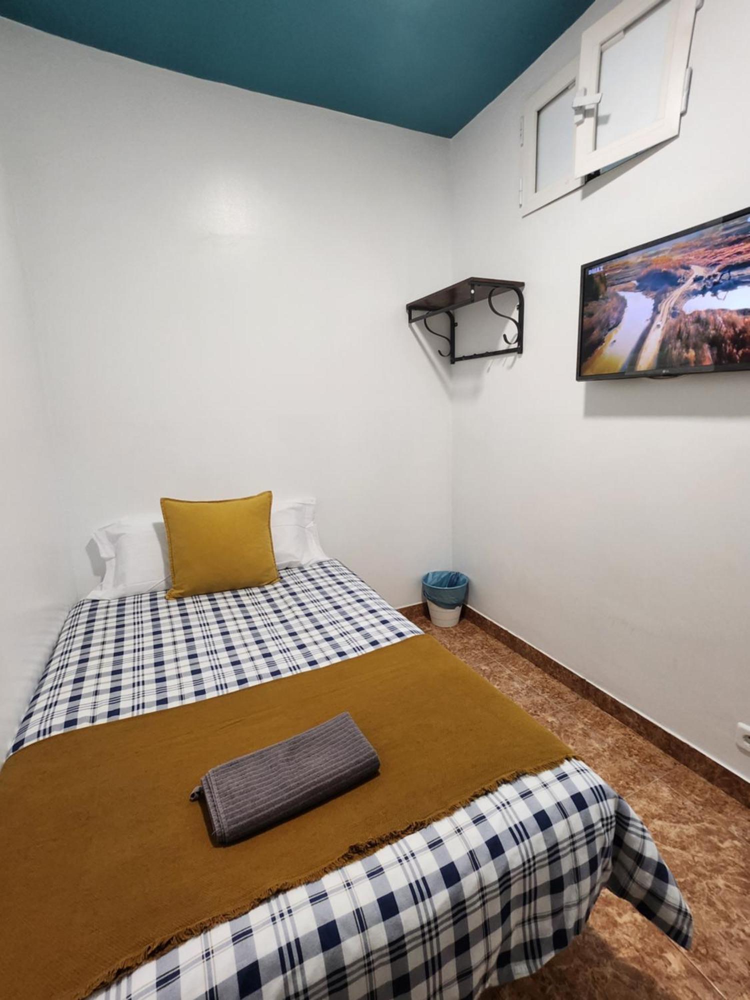M-A Catrachos Rooms Madrid Esterno foto
